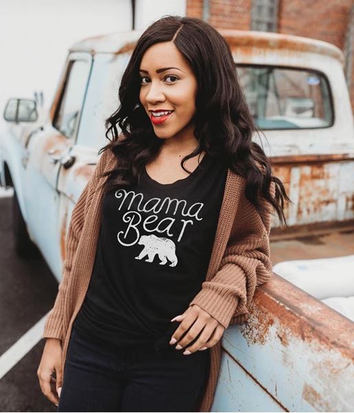 Picture of Mama Bear T-Shirt, Heather Black
