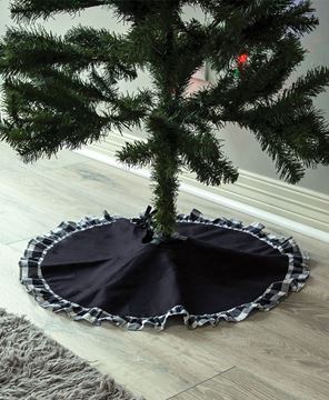 Picture of Black & White Buffalo Check Ruffle Tree Skirt