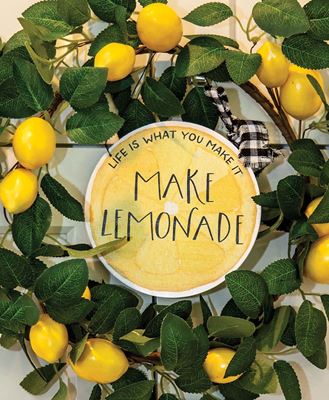 Picture of Make Lemonade Hanging Sign