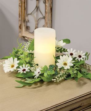 Picture of Cape Daisy, Astilbe, & Herb Candle Ring