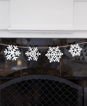 Picture of White Glittered Snowflake Garland