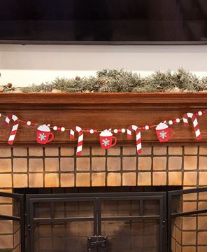 Picture of Hot Cocoa & Candy Cane Wooden Garland