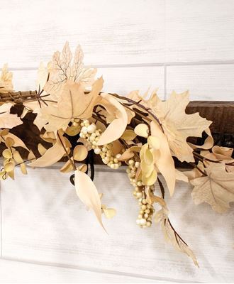 Picture of Natural Fall Leaves, Berry Clusters & Eucalyptus Garland